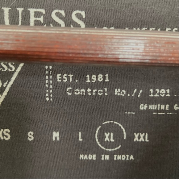 Guess Tee XL - Picture 4 of 5